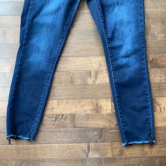 Articles of Society Dark Blue Carly Cut Off Hem Skinny Jeans Size 26 - Picture 4 of 12